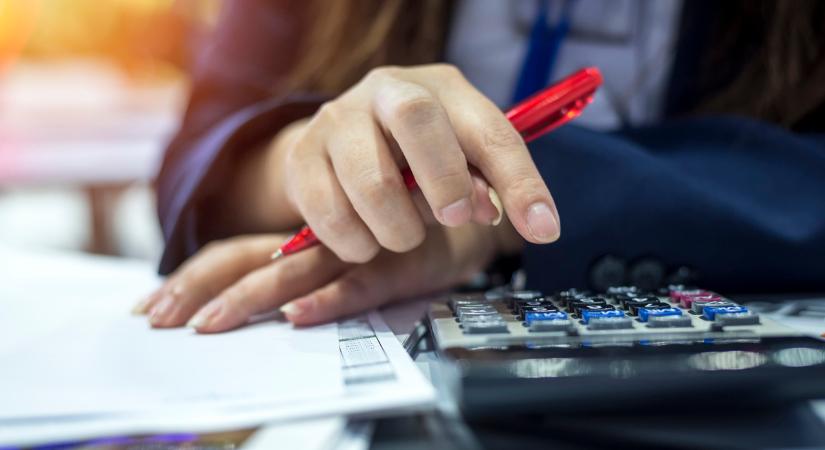 Egymillió forintot ad a kormány azoknak, akik felveszik a 2,5 százalékos hitelt