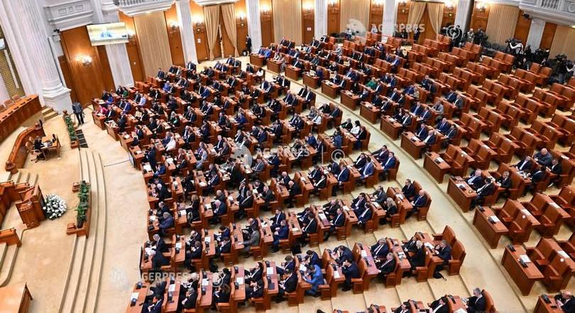 Közigazgatási reform és gazdaságélénkítő intézkedések csak január végén