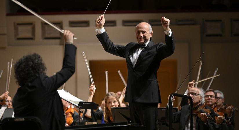 Vezényel, rendez, zenekart igazgat és új befejezést írt Monteverdi Orfeójához – Fischer Iván 75