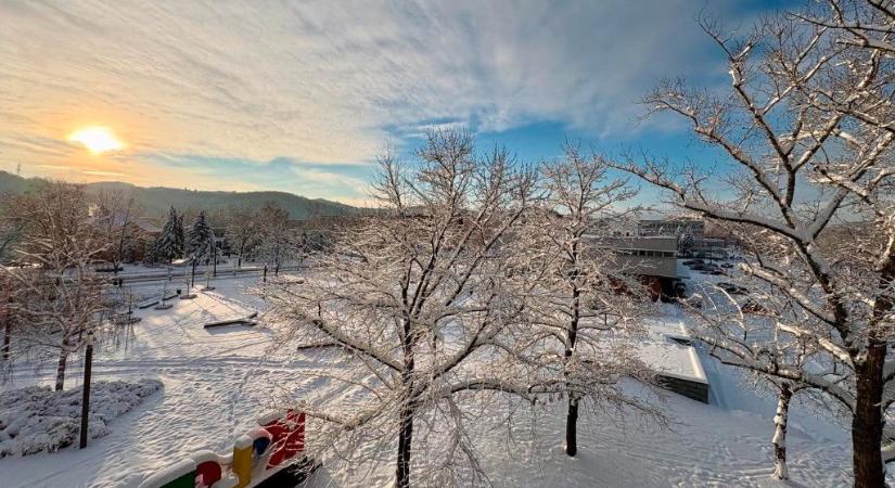 Folytatódik Kazincbarcika ádáz harca a hideggel