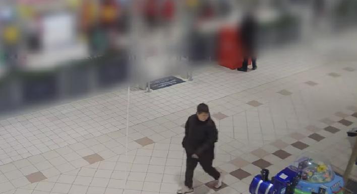 Lopott bankkártyával fizetett egy fiatal Debrecenben