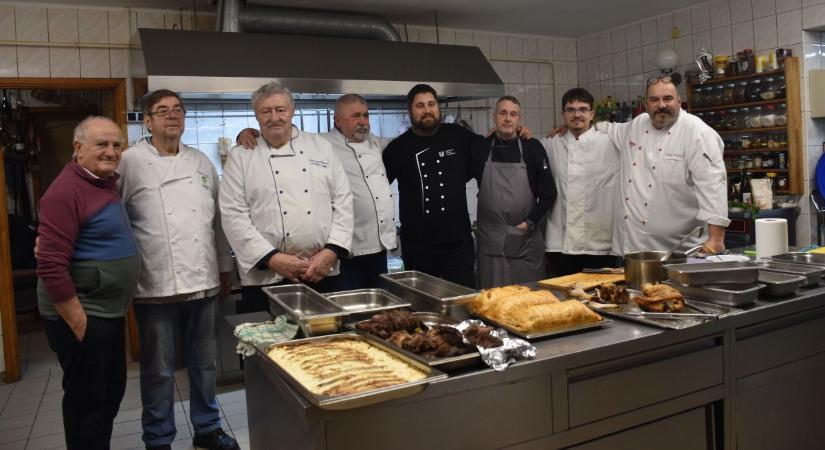 Ilyet ritkán látni, szamárhús is került a tányérra Karcagon