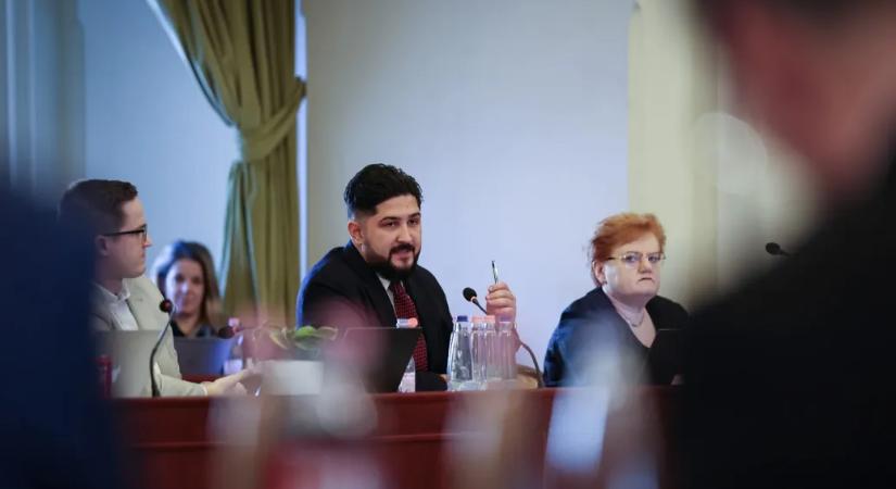 Milliókat kapott állami forrásokból a fideszes képviselőjelölt alapítványa, szerinte fiataloknak csináltak programokat