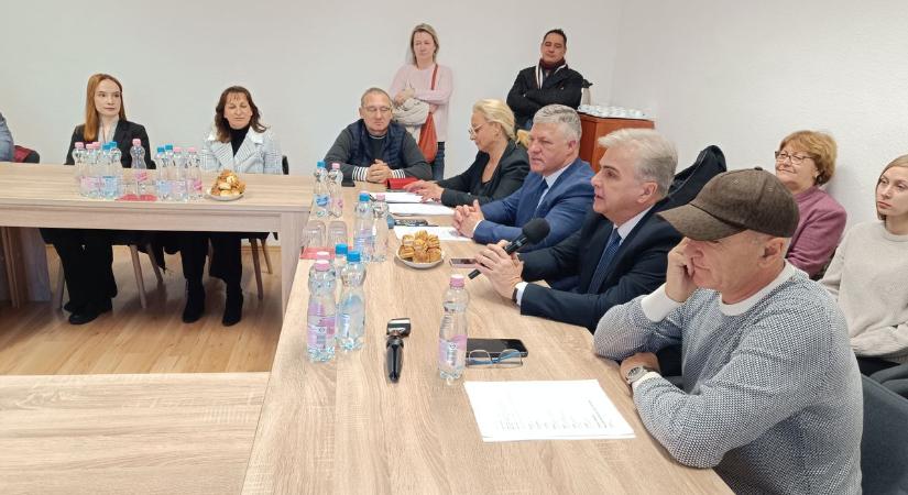 Amerikától Münchenig: magyar fiatalok lepték el Szekszárdot