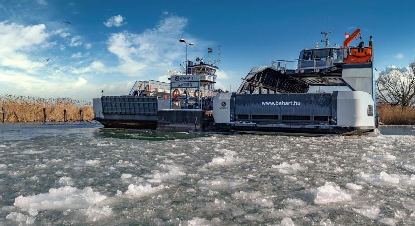A mínuszok győztek: megállt a forgalom a Balaton egyik kulcsútvonalán