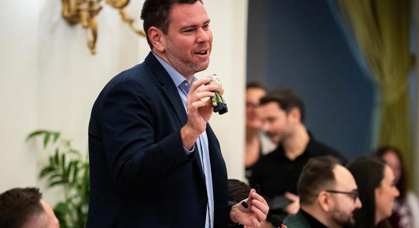 Vitézy Dávid szerint fideszes adathalászatra használhatják az új KRESZ-tervezetet, amelyet Lázár János tett közzé