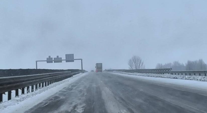 Baleset az M3-ason - sávlezárásra számíthatunk