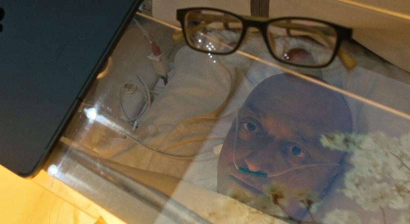 Ma debütál az év legmegrázóbb magyar dokusorozata: egy luxussziget ura és a negyedik stádiumú rák