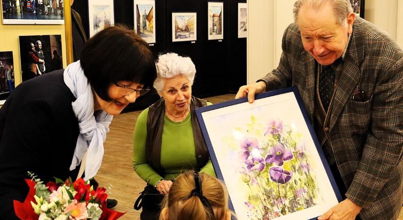 Különleges tárlat a színházban: csillog, mint a Zafir! (galéria)
