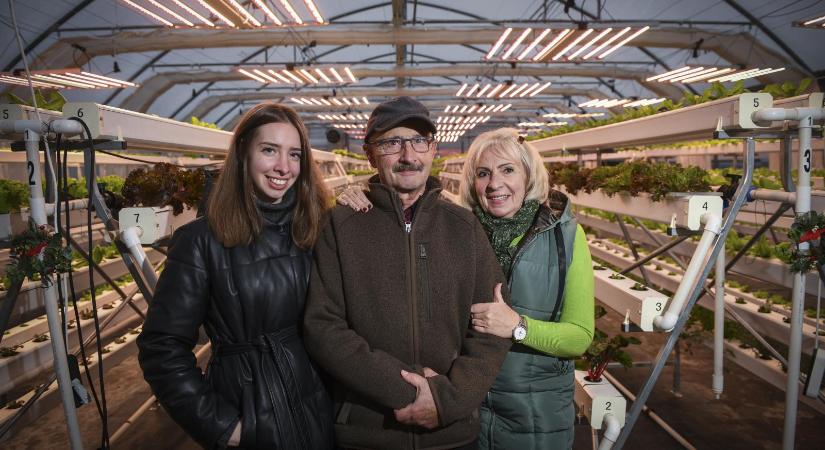 „Ideje lenne mindenkinek eldobnia a kapát és a gereblyét”
