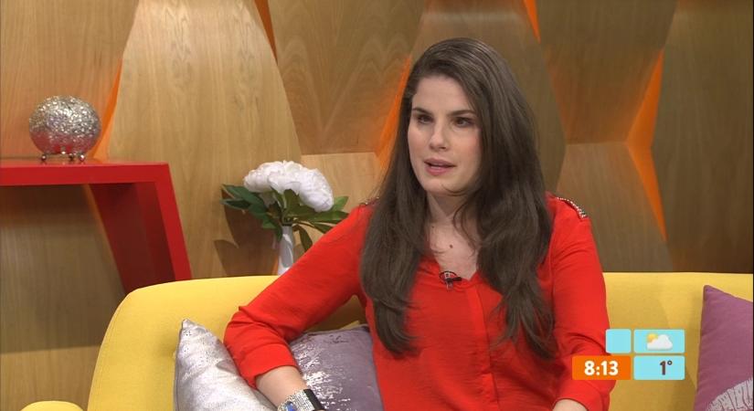 „Az édesapám megmentette az életünket” – Agárdi Szilvia sírva mesélte el, hogyan égett le otthonuk