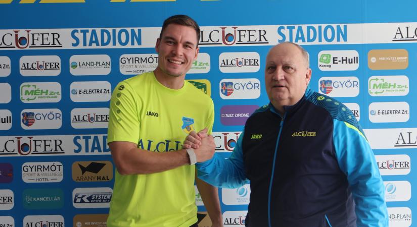 A Honvéddal korábban bajnoki címet szerző támadó az éllovashoz igazolt