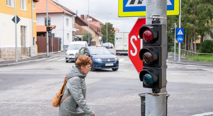 Sepsiszentgyörgy: újabb hét csomópontban kapcsolják fel a jelzőlámpákat