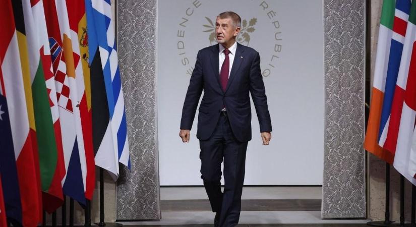 Csehország döntött: nem ad el vadászrepülőgépeket Ukrajnának