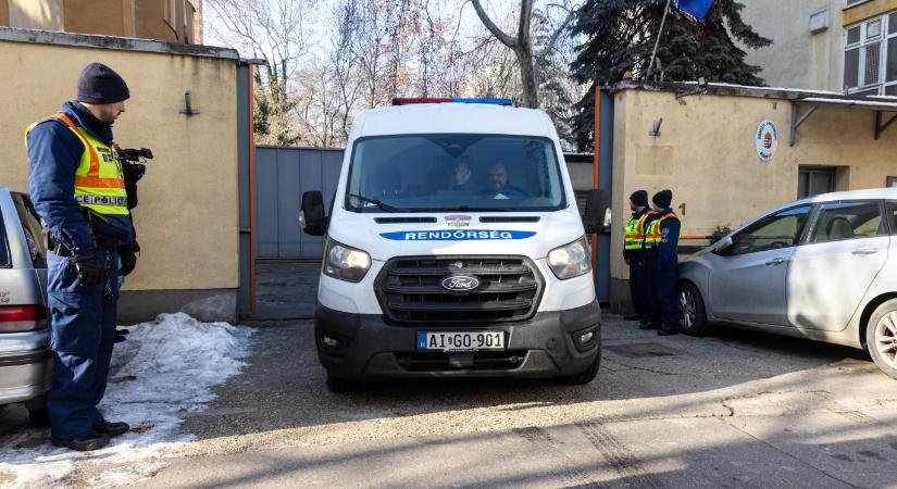 Telex: Feldúltan távoztak a Szőlő utca dolgozói