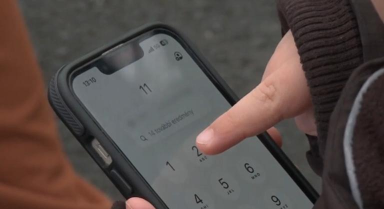 „Na, szia, mentő!” – már óvodákban is oktatják, hogyan kell mentőt hívni