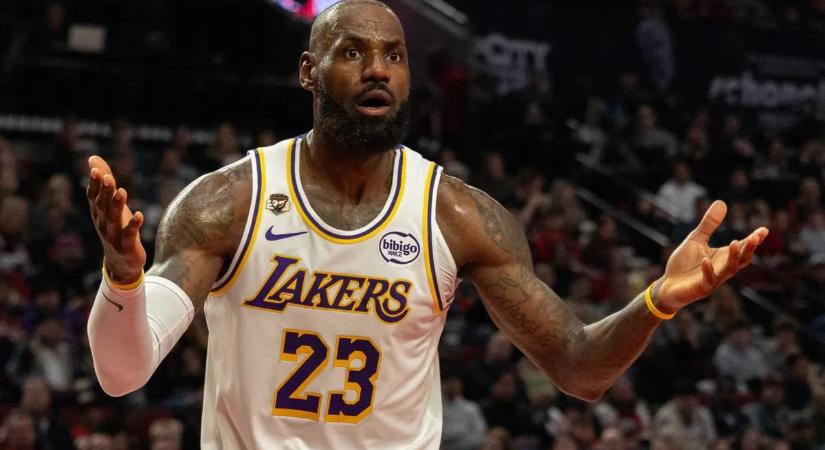 LeBron James 21 egymást követő alkalom után nem került be az All Star-gála kezdőjátékosai közé