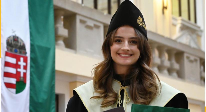 Gróf Tisza István szépunokája is diplomát szerzett a Debreceni Egyetemen