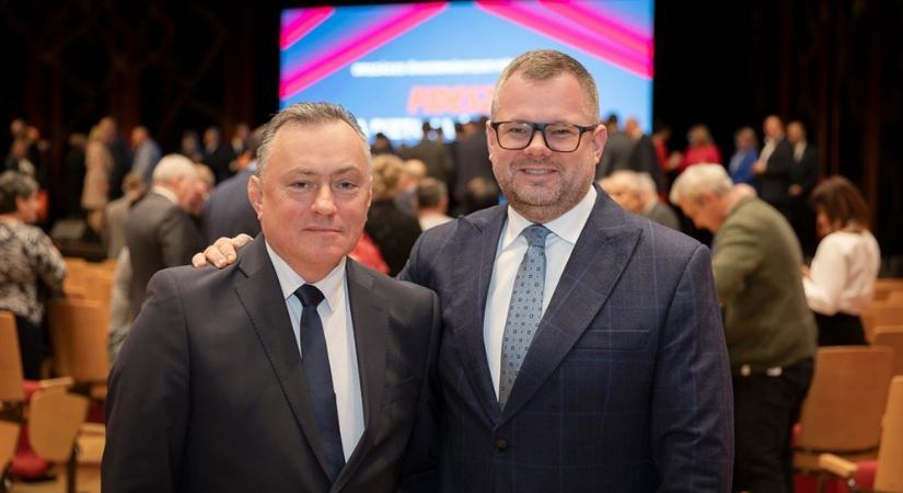 A győri Fidesz most szignózott ki magának 705 millió forintot