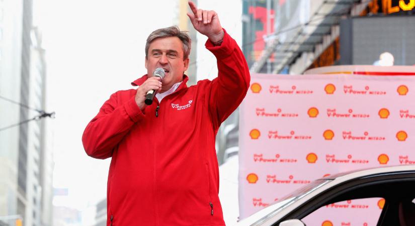 A Sugár Vasedényéből indult, a Shell topmenedzsere lett