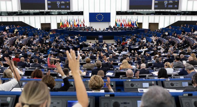 Sürgősségi eljárásban tárgyalja az Európai Parlament az Ukrajnának szánt hitelt