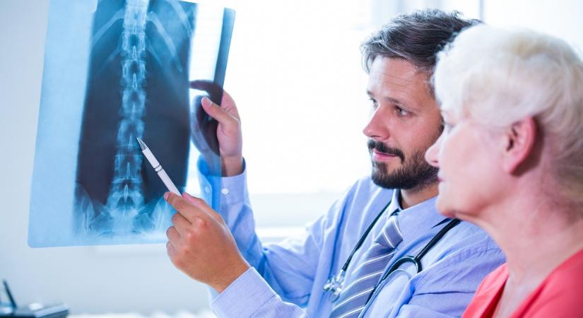 Új, korszerű eszközzel folytatódnak a csontsűrűségmérések Szolnokon