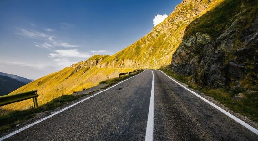 Robbantásra készülnek, hegyeket fúr át nem autópályáiról híres szomszédunk