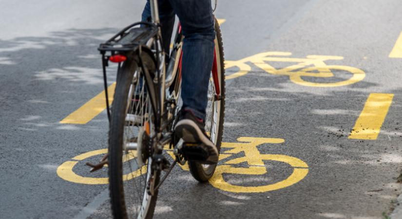 Új kerékpáros fogalmat vezet be a KRESZ