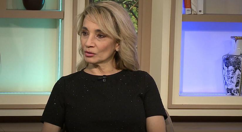 Akárhogy is nézzük, az ott bizony a 61 éves Keresztes Ildikó kerek feneke – Fotó!