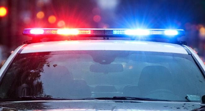 Elektromos cigarettát pöfékelő kétéves kislányhoz riasztották a gyermekvédelmet