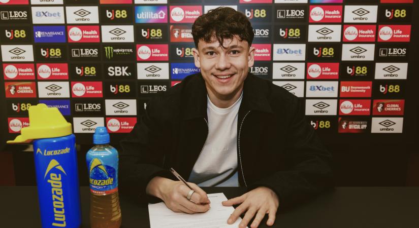 Szoboszlai és Kerkez már köszöntötte is a PL-be igazoló Tóth Alexet - fotók