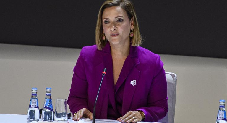 Lemondott a first lady az oroszokhoz is köthető korrupciós botrány miatt