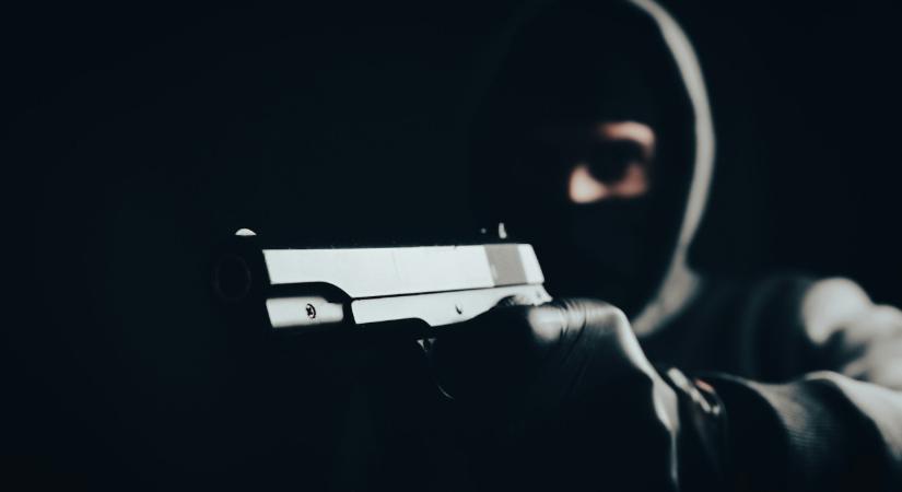 Videón a Lidl fegyveres vásárlója