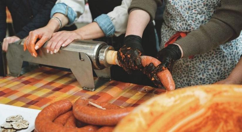 A legjobb kolbászok vetélkednek kísérő programokkal a Duna-partján