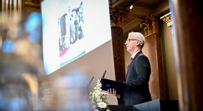 Soltész Miklós szerint a németek nyolcvan évvel ezelőtt kezdődő kitelepítése gyalázat, árulás, kicsinyes és cinikus bosszú volt