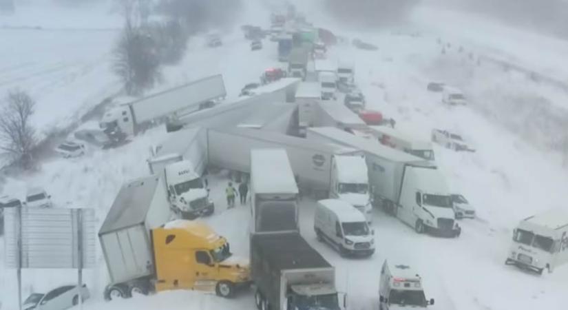 Tömegbaleset az USA-ban: 100 jármű tört össze