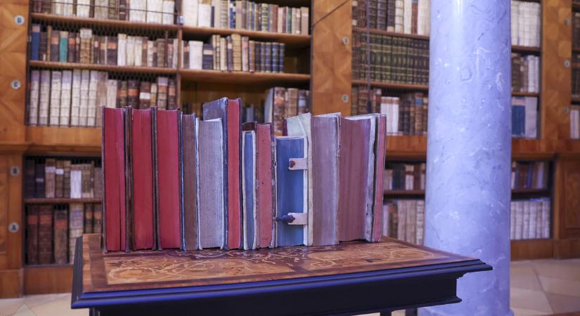 Megmentették a Pannonhalmi Főapátsági Könyvtárat