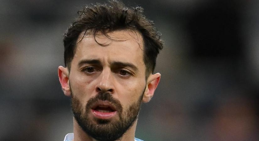 Kiakadtak a Manchester United szurkolói a City játékosára, aki felrúgta Bruno Fernandest