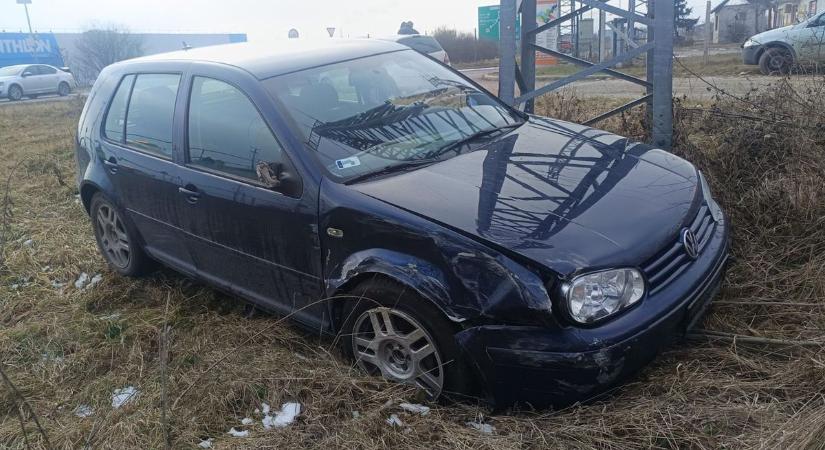 Előzésből lett jókora baleset Szombathely közelében - fotók