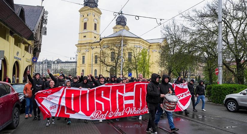 Labdarúgás: jön a piros-fehér rangadó, íme, néhány fontos infó, ha kilátogatnál az év első bajnokijára