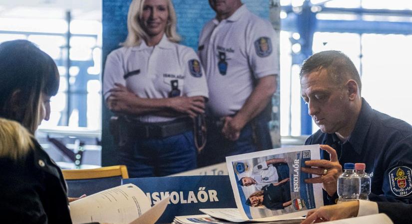 Közel 150 iskolaőri intézkedés volt már ebben a tanévben, volt, hogy bilincset is használtak