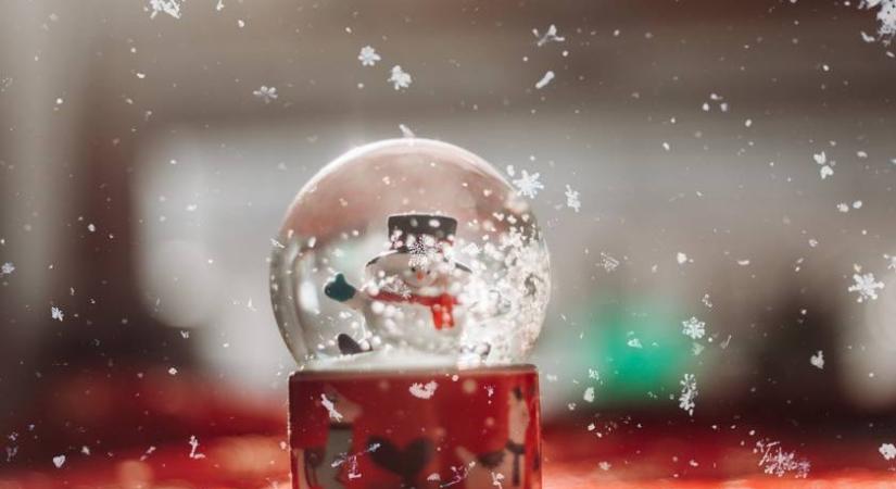 Mozgó hógömbbé változott egy baranyai busz: elképesztő felvétel készült a jelenségről