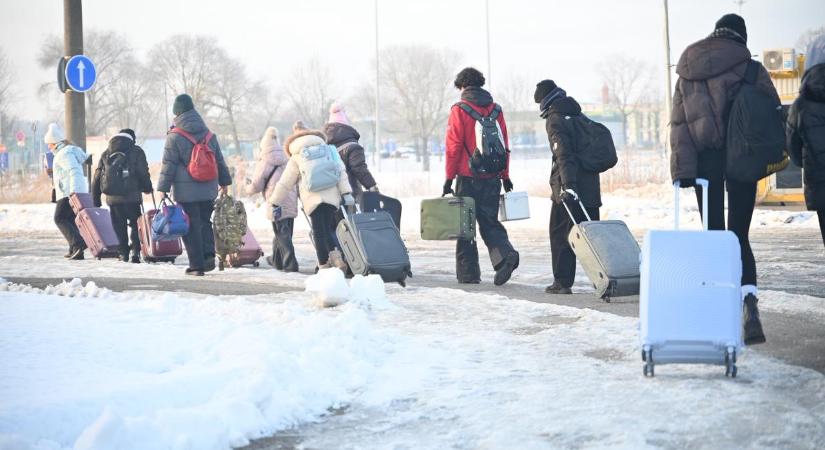 Ukrán gyermekek indultak magyarországi üdülésre