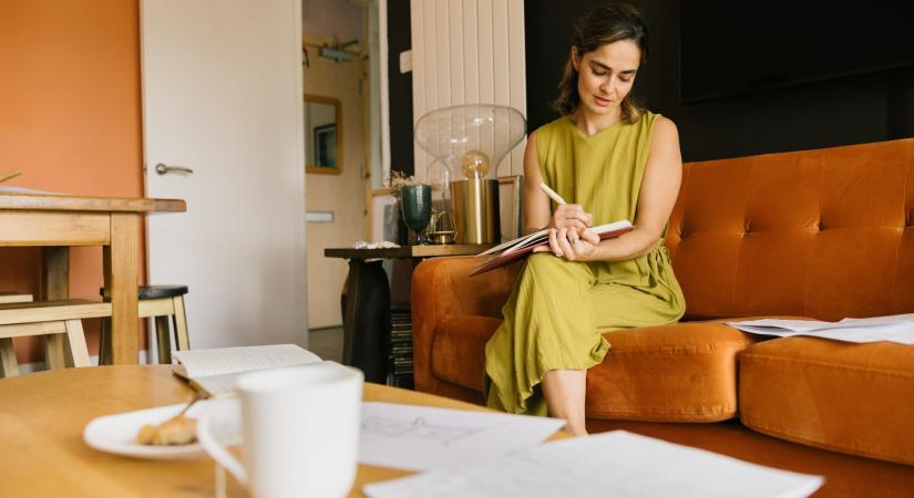 „Megérdemlem a bőséget.” Mindennapi pozitív megerősítések az anyagi nyugalomért