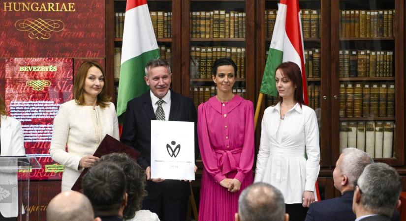 A láthatatlan hálózat ünnepe