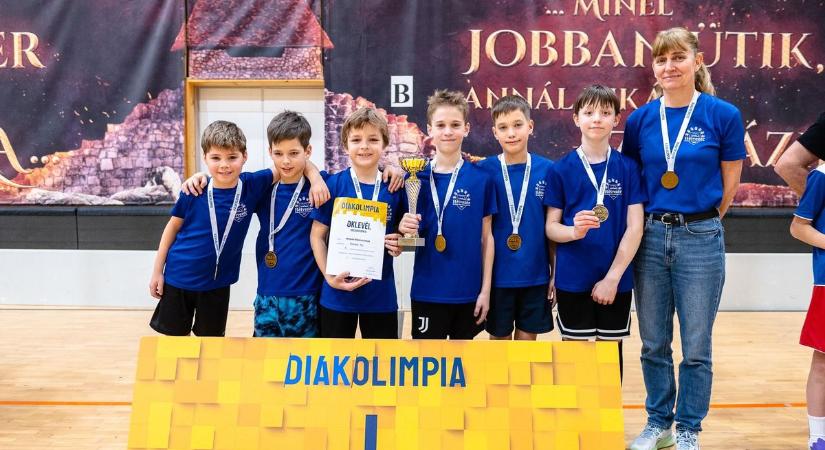 Floorballban szerzett Diákolimpia elsőséget a Hétvezér Általános Iskola