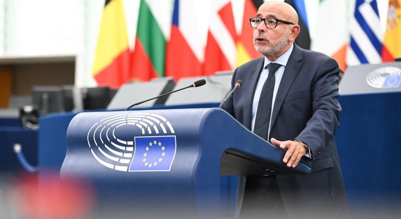 Erősödnek a Patrióták: a Néppártból igazolt képviselőt a jobboldali frakció