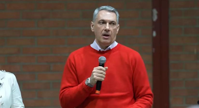 Magyar Péter elküldte emberét a Lázárinfóra