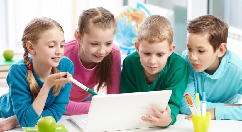 Digitális szülőség – könyvújdonság a gyermekkor kihívásairól