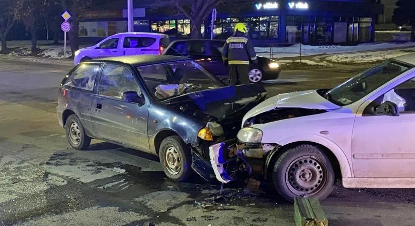 Durva frontális karambolt kaptak lencsevégre Nagykanizsán